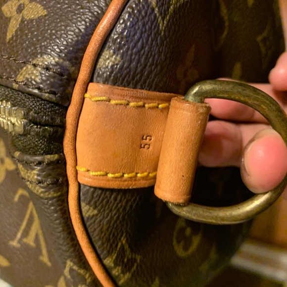 Authentic Louis Vuitton Keepall55 with strap - Picture 4 of 14